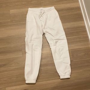 White TNA Aritzia sweatpants size small